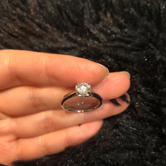 “Diamond” Ring. Size 6.5-7 - Picture 3 of 6